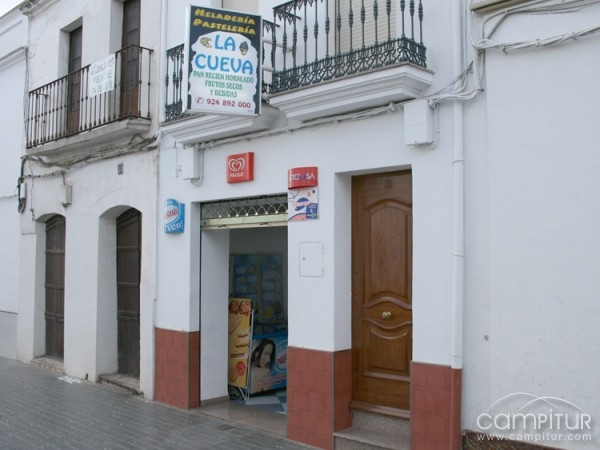 Heladería Pastelería LA CUEVA